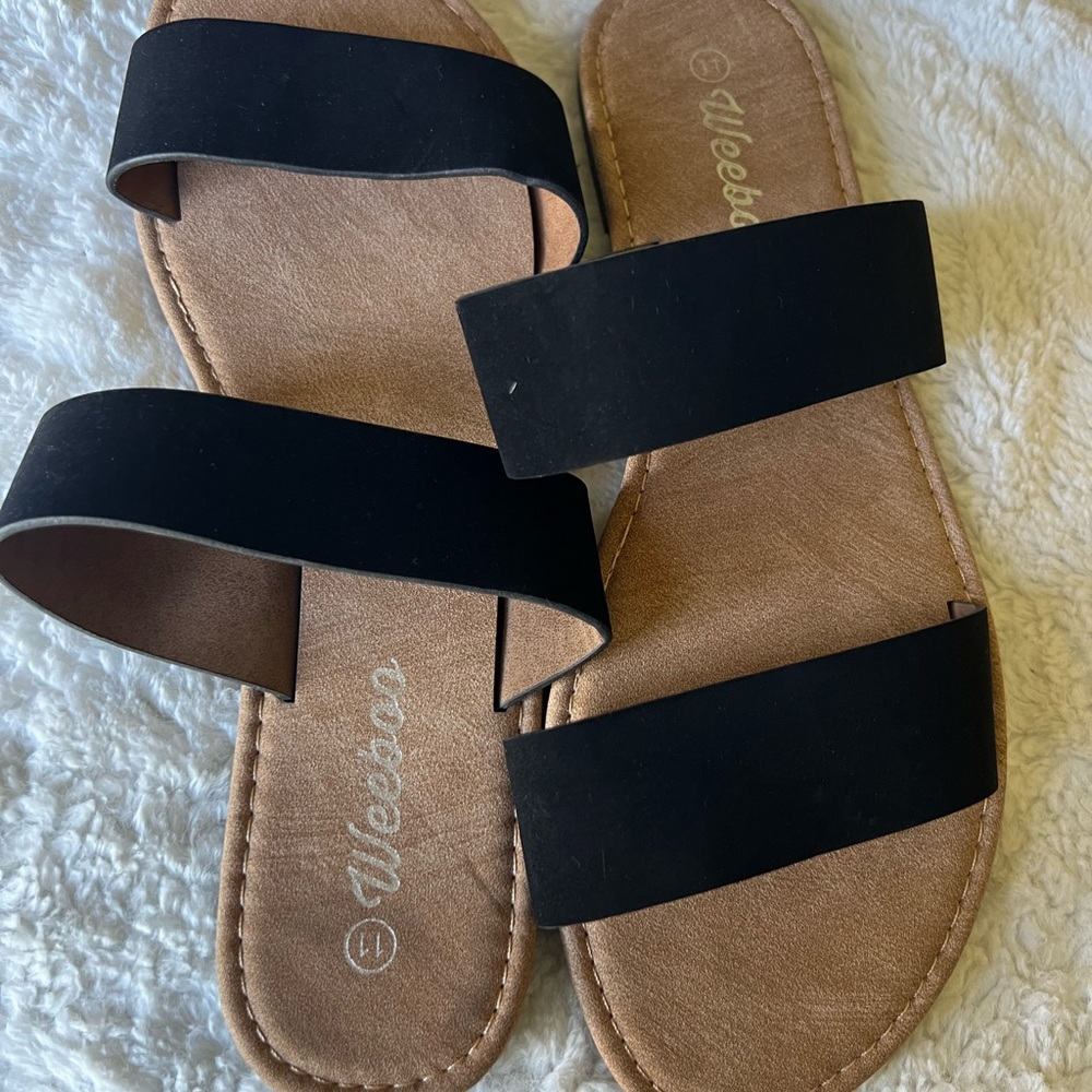 Weeboo doble strap sandals casual size 11